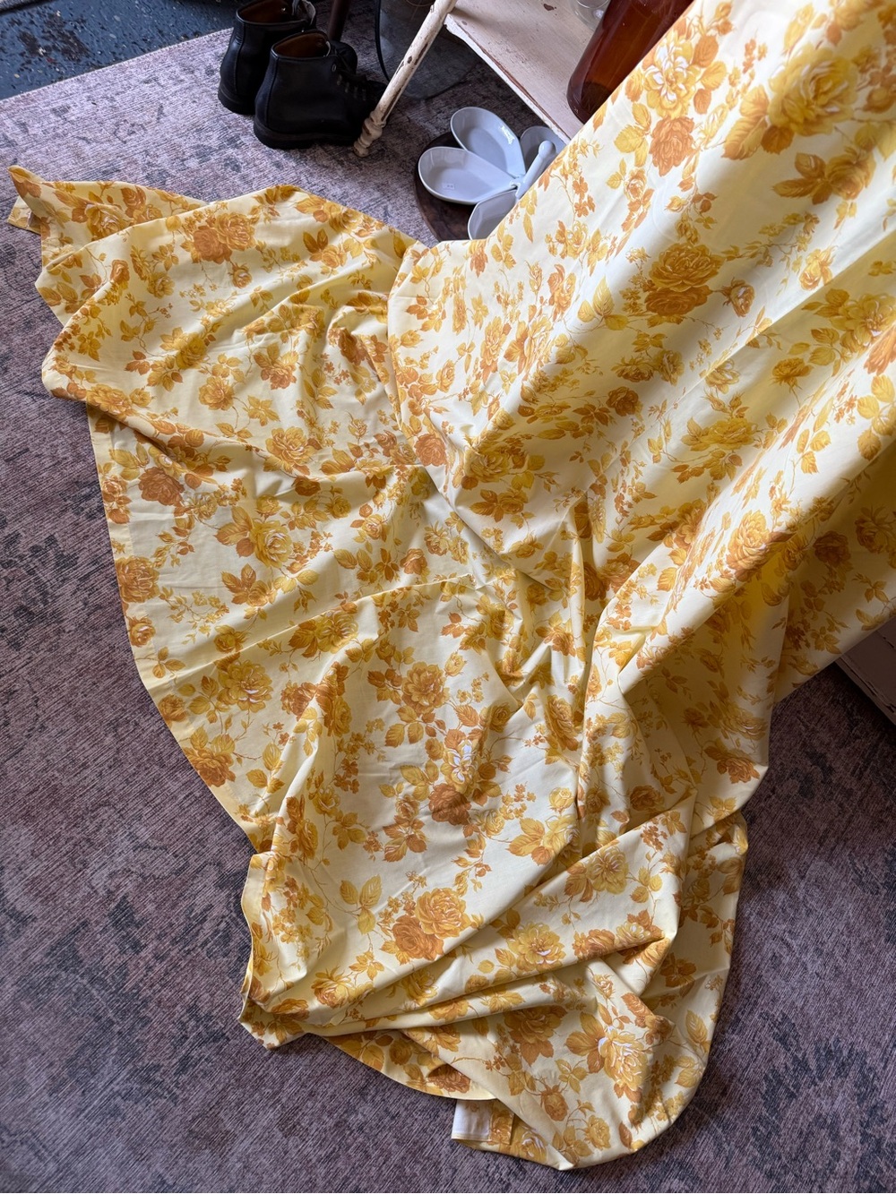 Yellow Floral Flat/Fabric - Picture 3 of 5